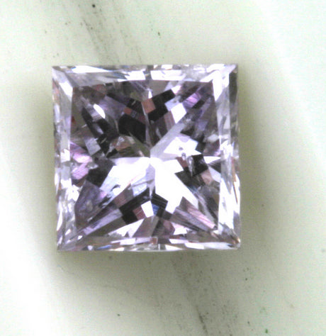 Intense pink diamonds